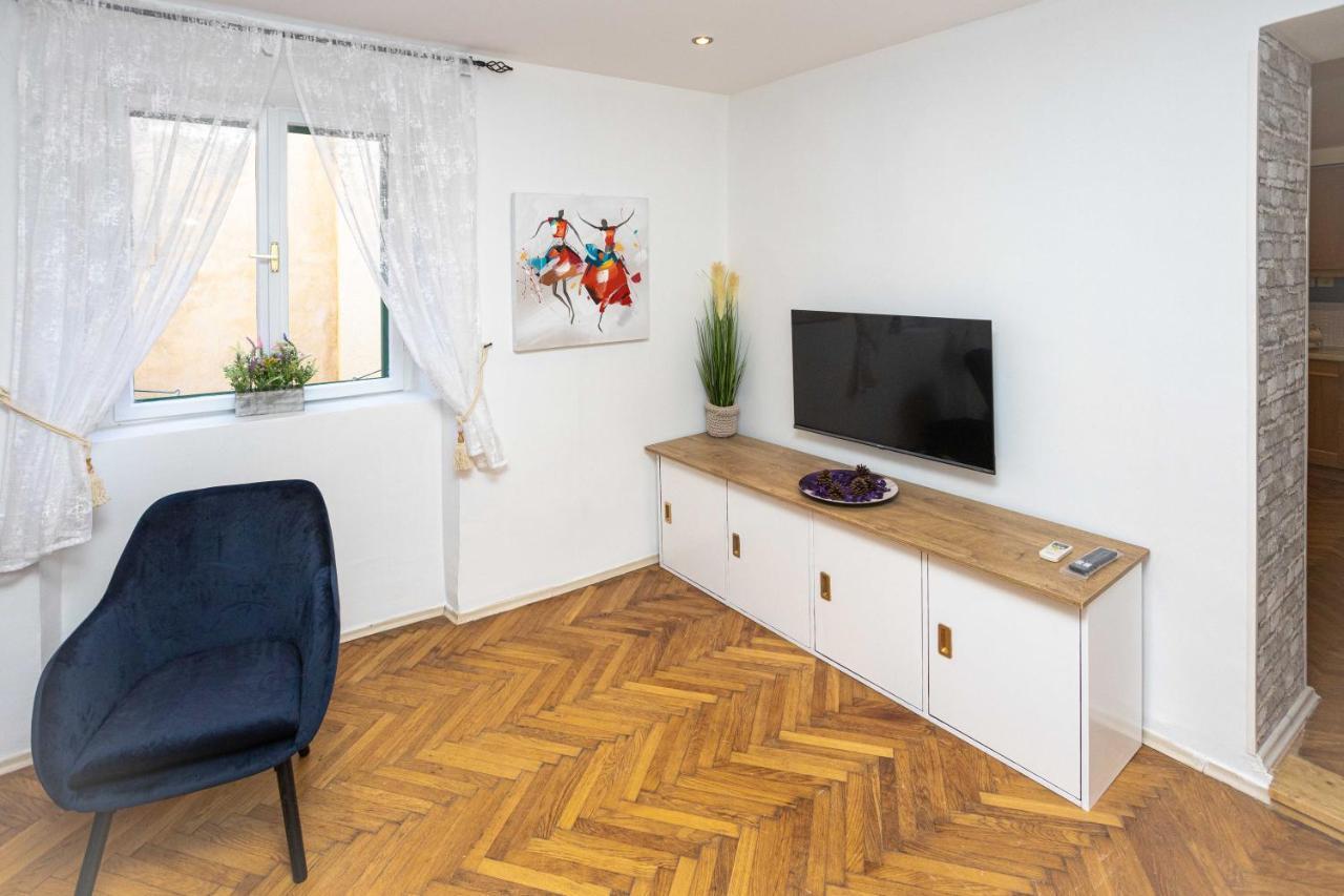 Daloro Suite Split Luaran gambar