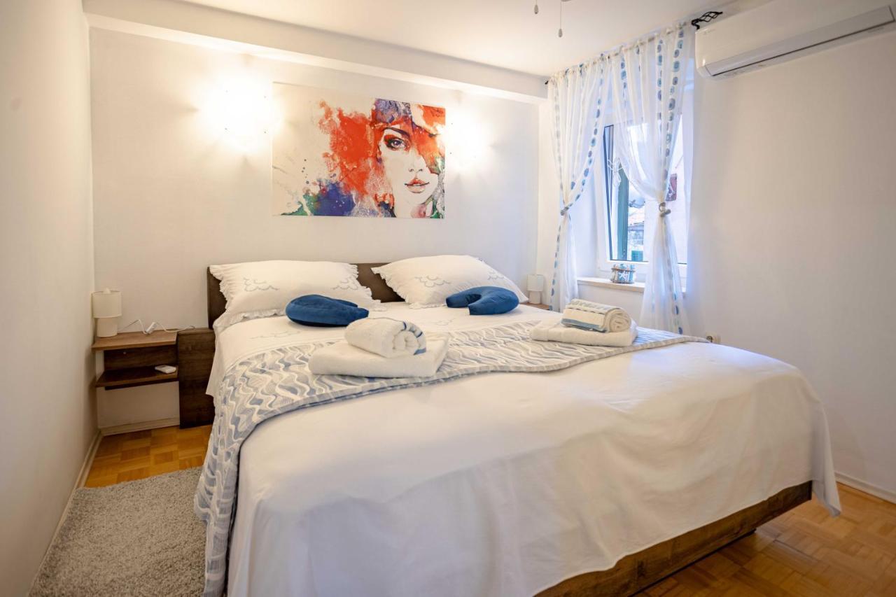Daloro Suite Split Luaran gambar