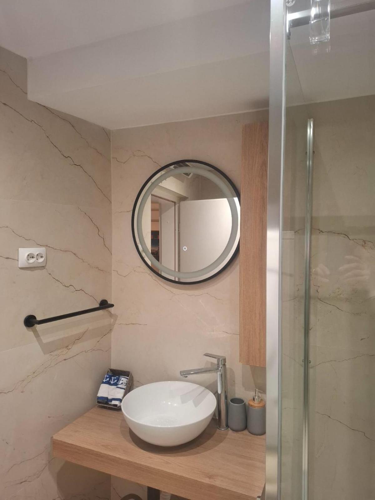 Daloro Suite Split Luaran gambar